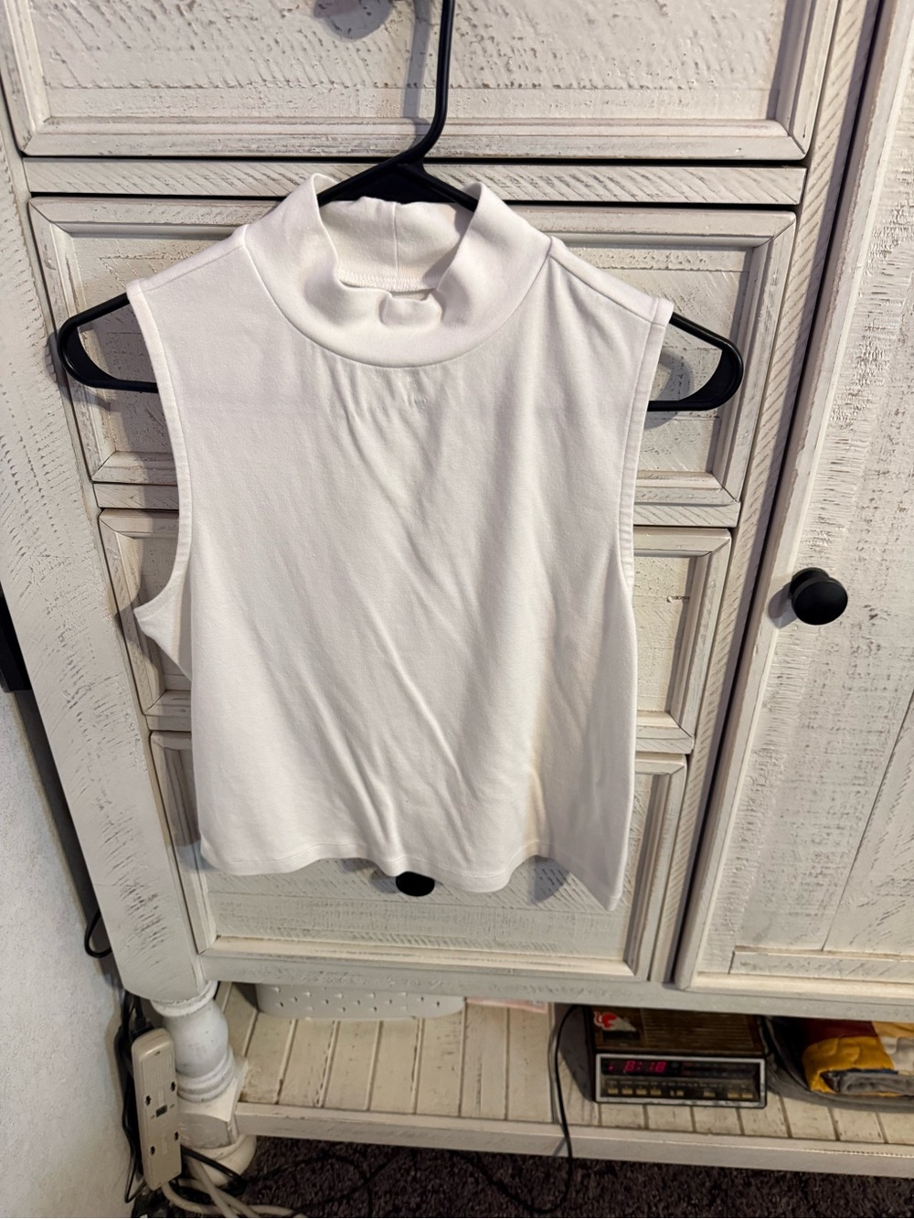 GAP White Sleeveless Mock Neck Top - Picture 4 of 4